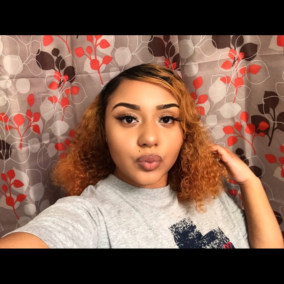 Meet your Posher, Tionne - Picture 1 of 1